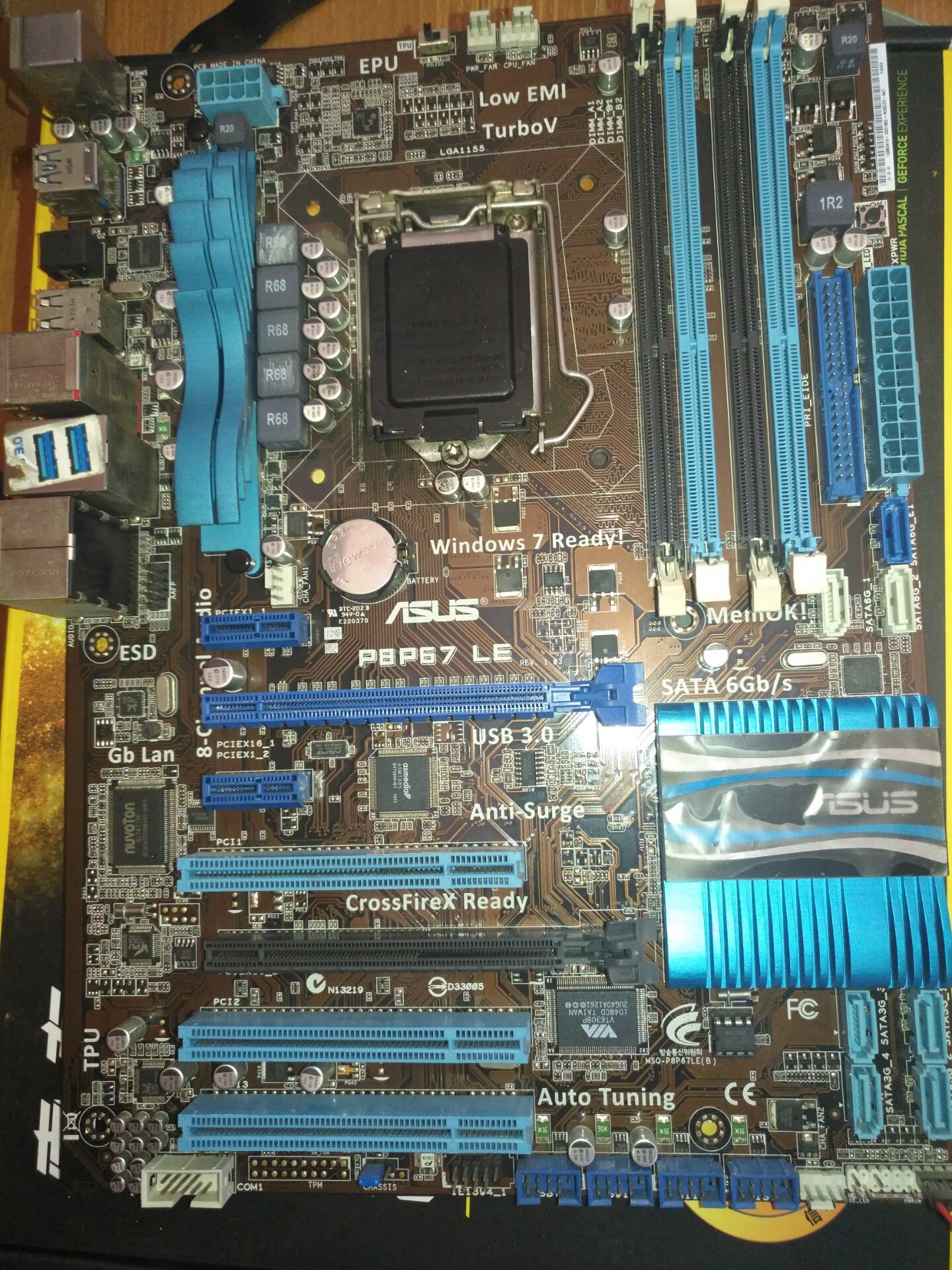 ASUS P8P67 LE Motherboard LGA1155 Chipset Intel P67 DDR3